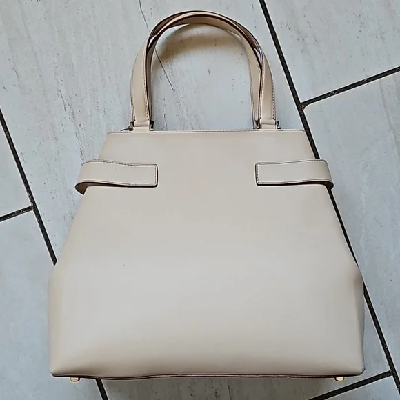 Salvatore Ferragamo Leather Handbag Silver Logo Hardware - Picture 2 of 13